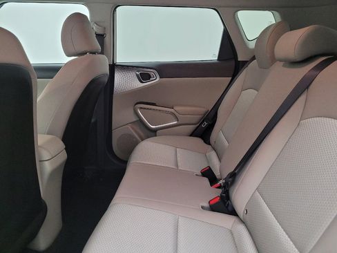 Used 2025 Kia Soul LX w/ LX Technology Package image 18