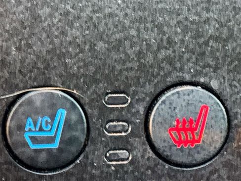 Used 2016 Ford Explorer Platinum image 21