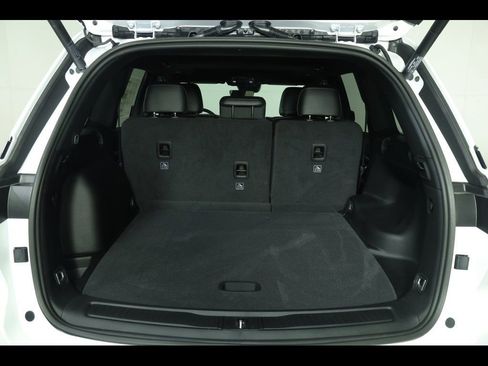 New 2026 Jeep Grand Cherokee Altitude image 15