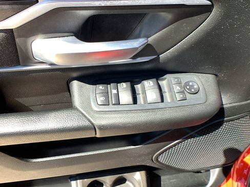 Used 2020 RAM 1500 Big Horn AWD/4WD image 14