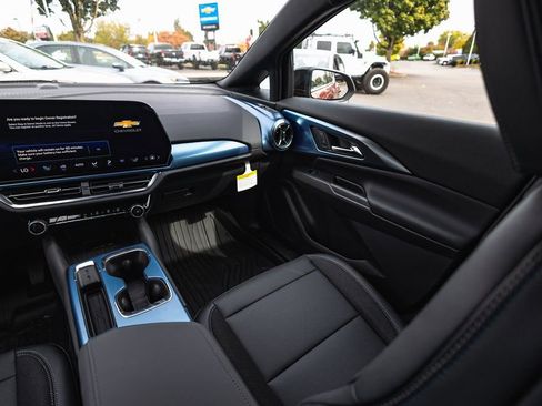 New 2026 Chevrolet Equinox EV LT image 14