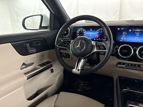 Certified 2026 Mercedes-Benz GLA 250 image 32