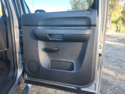 Used 2013 Chevrolet Silverado 1500 LT image 19