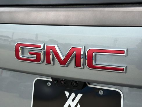 New 2026 GMC Yukon AT4 Ultimate w/ LPO, Floor Liner Package AWD/4WD image 32