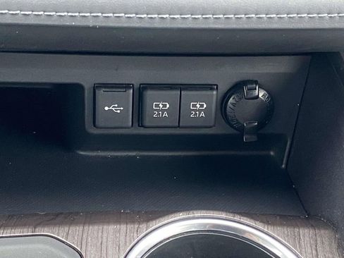 Used 2020 Toyota Highlander Platinum image 30