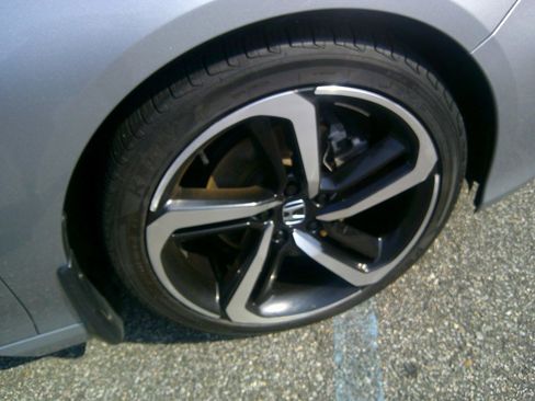 Used 2018 Honda Accord Sport image 31