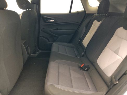 Used 2025 Chevrolet Trax LS FWD image 18