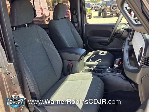 Used 2025 Jeep Wrangler Sport AWD/4WD image 13