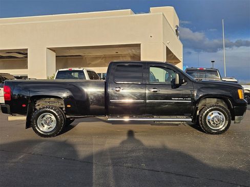 Used 2014 GMC Sierra 3500 Denali image 4