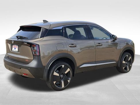 Used 2025 Nissan Kicks SR FWD image 6