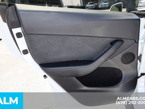 Used 2023 Tesla Model Y Performance AWD/4WD image 17