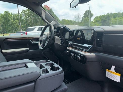 New 2025 GMC Sierra 1500 SLE w/ Preferred Package image 44