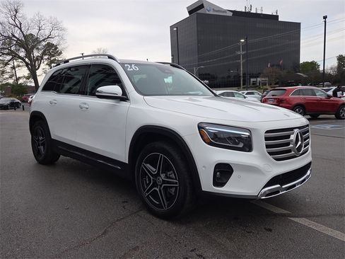 Used 2026 Mercedes-Benz GLB 250 4MATIC image 7