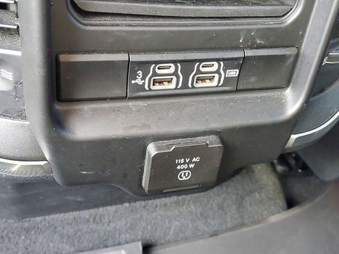 Used 2019 RAM 1500 Laramie AWD/4WD image 11