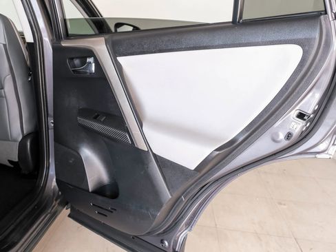 Used 2015 Toyota RAV4 Limited FWD image 45
