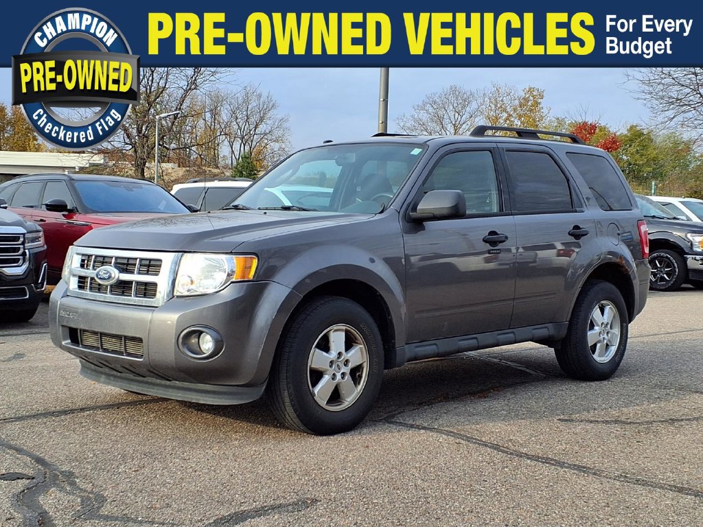 Used 2011 Ford Escape XLT w/ 201A Rapid Spec Order Code AWD/4WD image 1