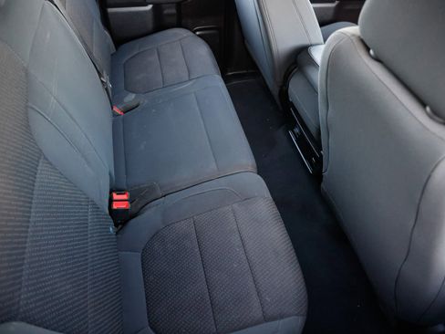 Used 2020 Chevrolet Silverado 1500 Custom w/ Custom Value Package image 15