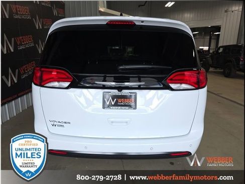 New 2026 Chrysler Voyager LX image 5