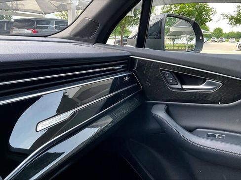 Used 2021 Audi Q7 3.0T Premium Plus w/ Executive Package AWD/4WD image 27