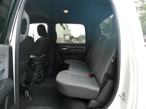 Used 2023 RAM 2500 Big Horn w/ Level 1 Equipment Group AWD/4WD image 17