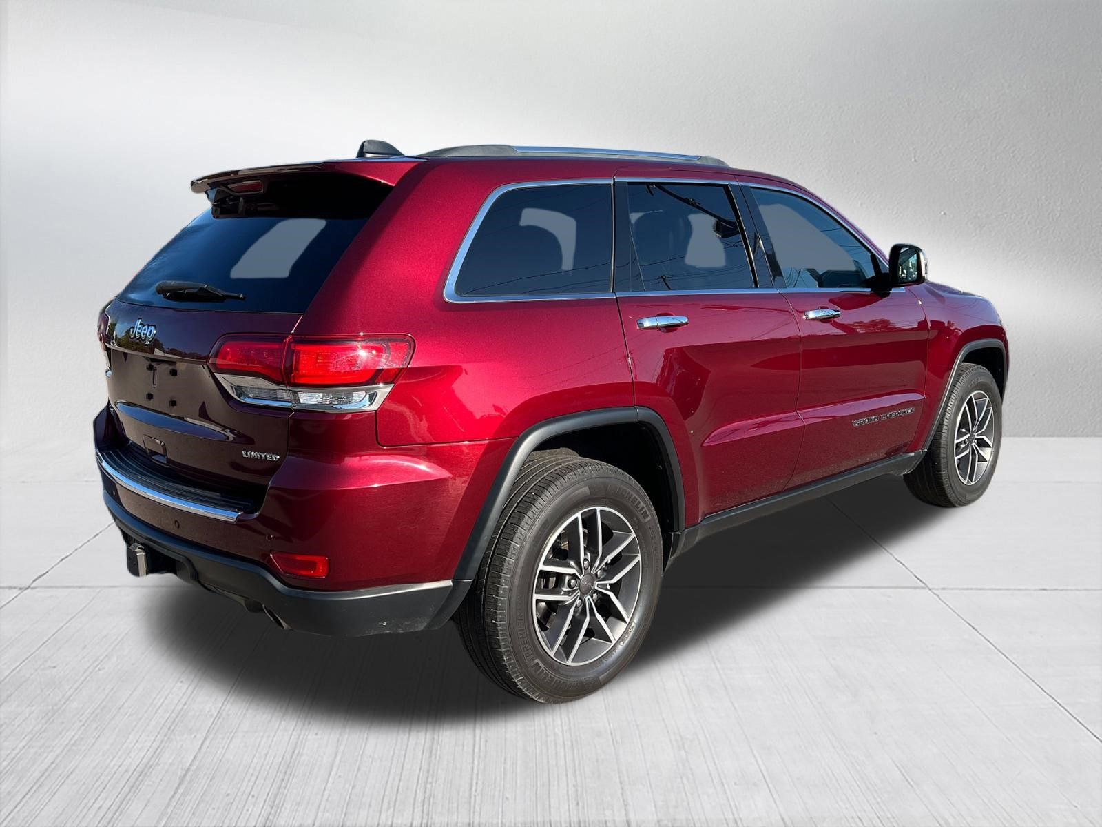 Used 2021 Jeep Grand Cherokee Limited w/ Premium Lighting Group AWD/4WD image 6