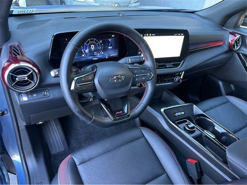 Used 2025 Chevrolet Equinox RS w/ Safety and Technology Package image 12