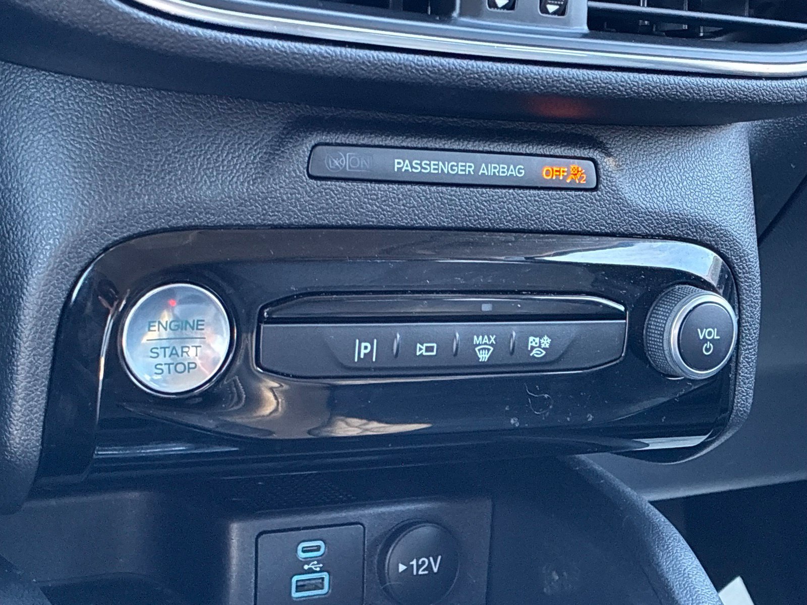 Used 2023 Ford Escape SE w/ PHEV Premium Package FWD image 7