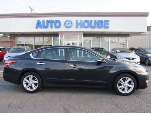 Used 2014 Nissan Altima 2.5 SL w/ Technology Package FWD image 4