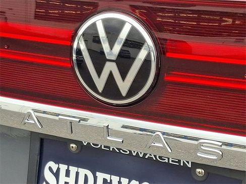 New 2026 Volkswagen Atlas Cross Sport SE image 12