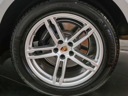 Certified 2023 Porsche Macan AWD/4WD image 14