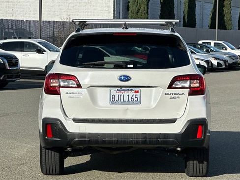Used 2019 Subaru Outback 3.6R Touring image 5