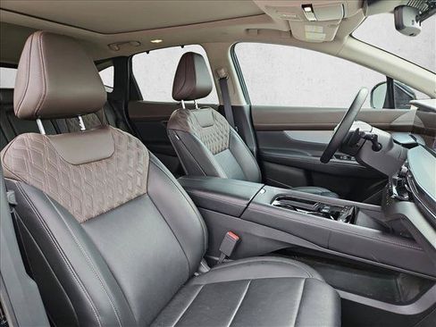 Used 2025 Nissan Murano Platinum w/ Cargo Package AWD/4WD image 21