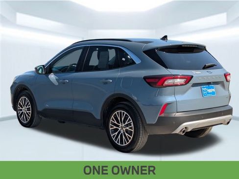 Used 2023 Ford Escape SE image 4