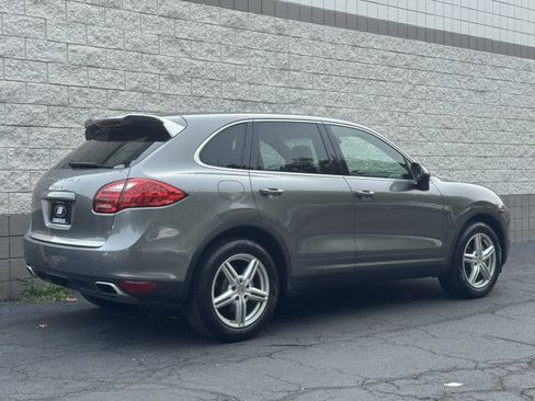 Used 2014 Porsche Cayenne Platinum Edition w/ Walnut Interior Package AWD/4WD image 15