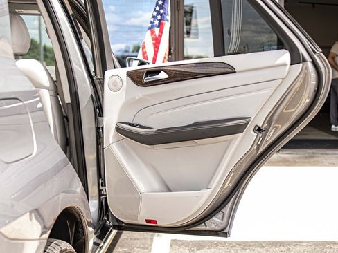 Used 2013 Mercedes-Benz ML 350 4MATIC image 40