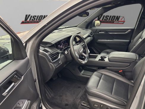 Used 2024 GMC Acadia Elevation w/ Trailering Package FWD image 9