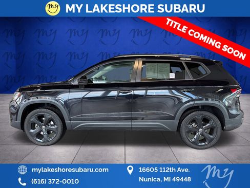 Used 2025 Volkswagen Taos SE image 4