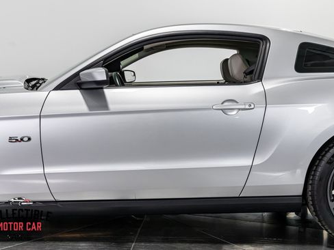 Used 2011 Ford Mustang GT Premium image 39