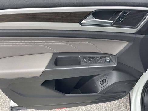 Certified 2023 Volkswagen Atlas SE FWD image 18