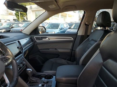 Certified 2023 Volkswagen Atlas SEL Premium image 17