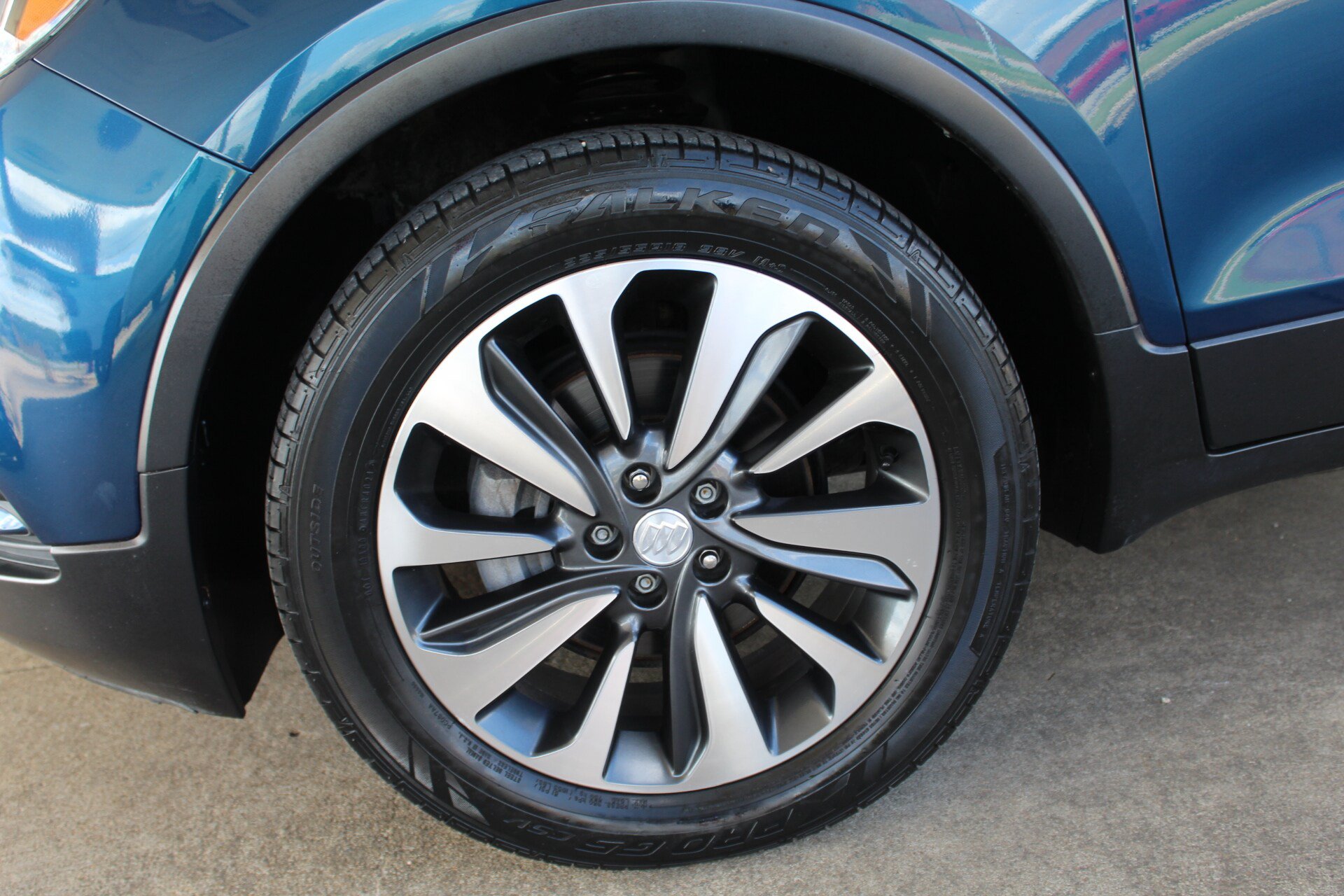 Used 2019 Buick Encore Essence w/ Safety Package II AWD/4WD image 52
