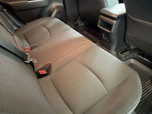 Used 2021 Toyota RAV4 LE image 18