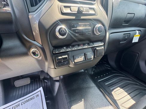 Used 2024 GMC Sierra 3500 Pro w/ Convenience Package RWD image 14