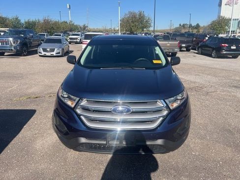 Used 2017 Ford Edge SE image 2