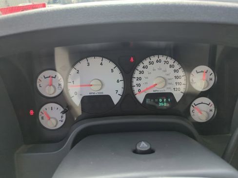 Used 2006 Dodge Ram 2500 Truck SLT image 22