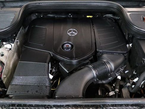 Used 2024 Mercedes-Benz GLE 450e 4MATIC w/ Driver Assistance Package image 31