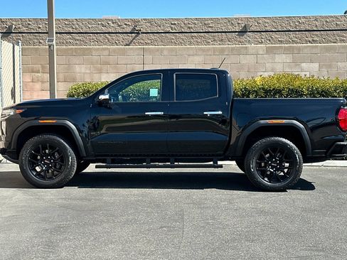 Certified 2024 GMC Canyon Denali w/ LPO, Denali Black Edition AWD/4WD image 7