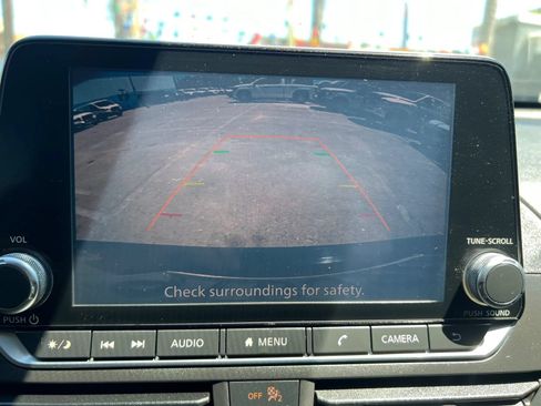 Used 2021 Nissan Altima 2.5 SV FWD image 17