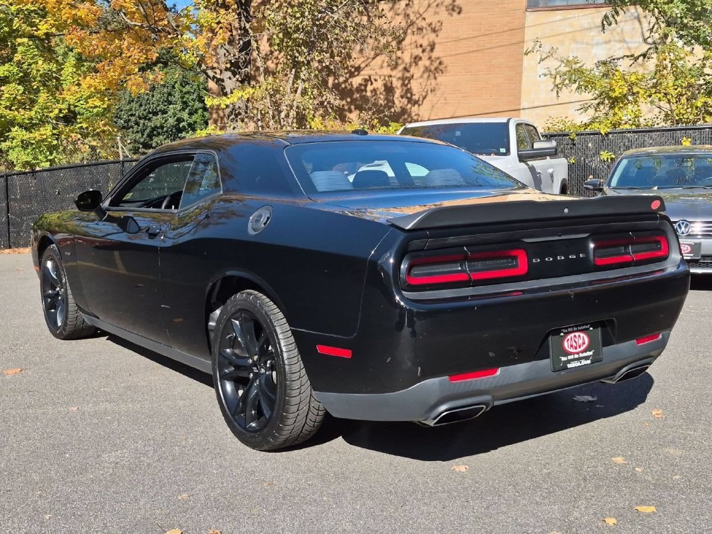 Used 2018 Dodge Challenger R/T w/ Blacktop Package RWD image 9