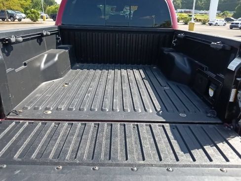 Used 2021 Toyota Tacoma TRD Off-Road AWD/4WD image 28